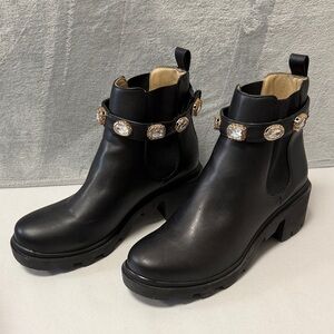 STEVE MADDEN Amulet Boots NEW Size 10